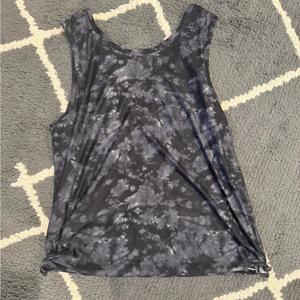 Old Navy Breathe On Tie-Dye Tank - Picture 2 of 8